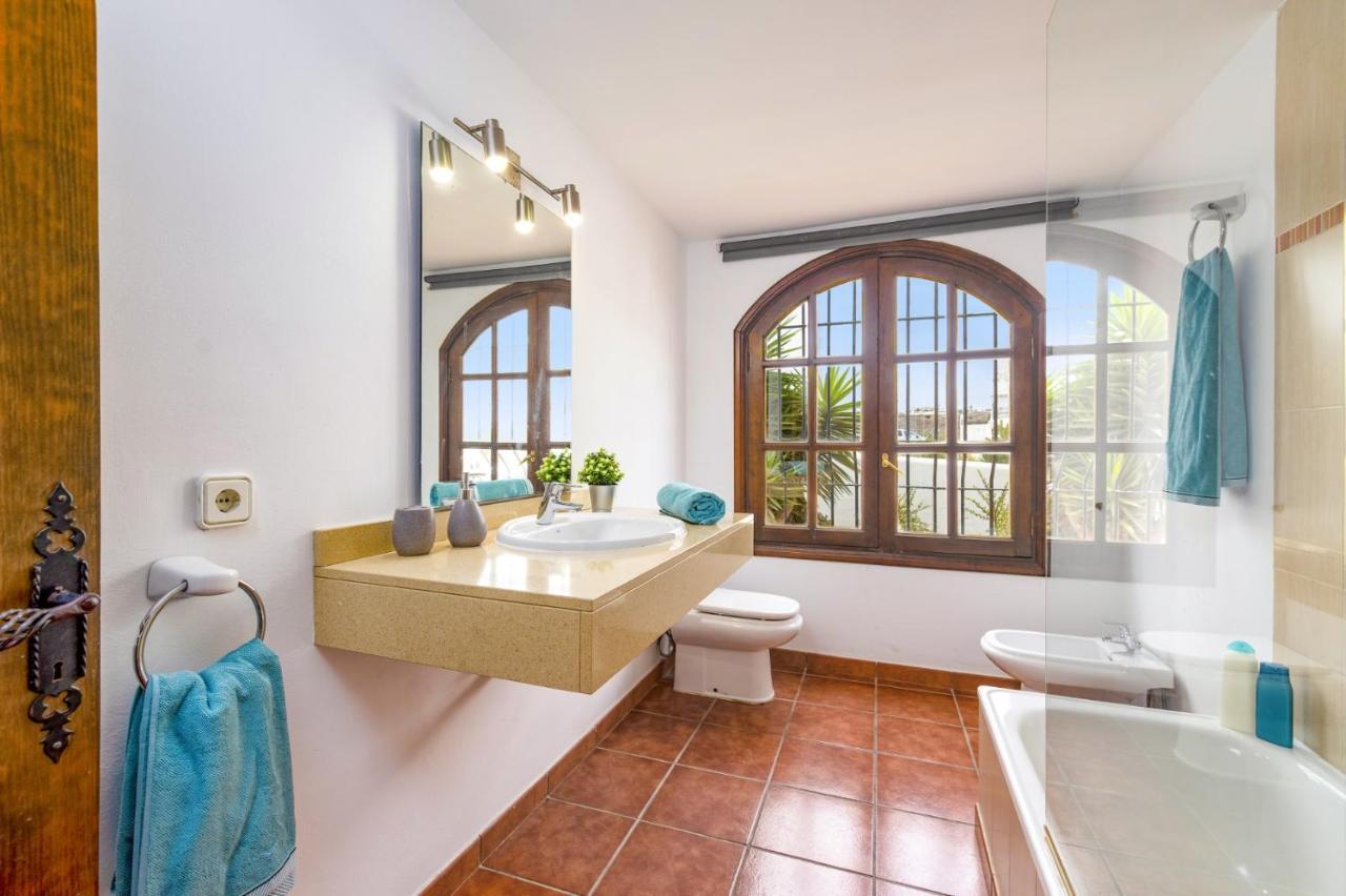 Villa Nikki By Villa Plus Пуерто дел Кармен Екстериор снимка